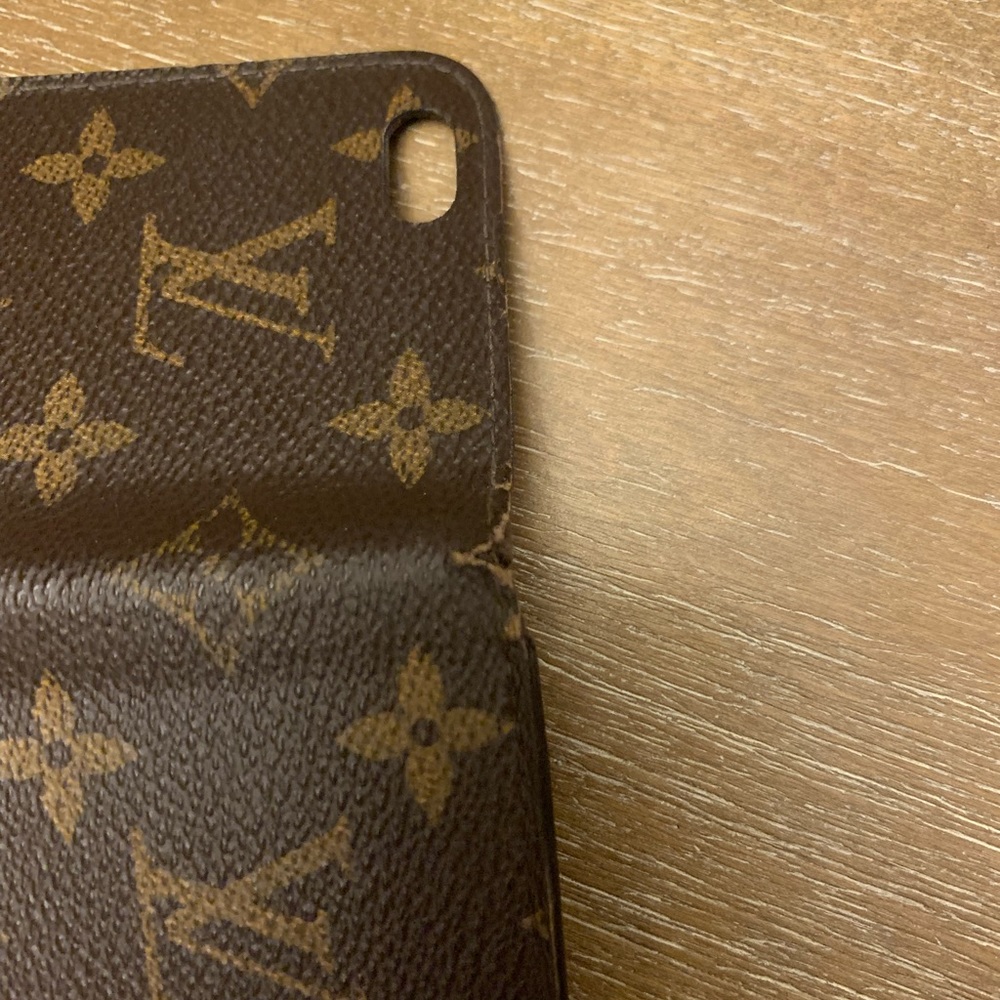 Authentic LV monogram, folio, iPhone 6 case - Picture 4 of 11